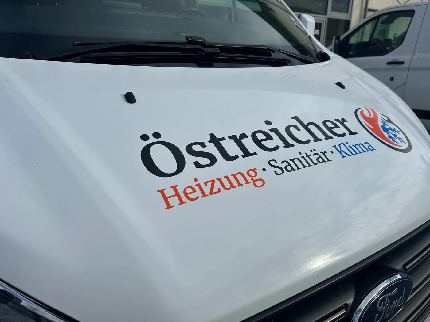 Firmenwagen von Östreicher Haustechnik
